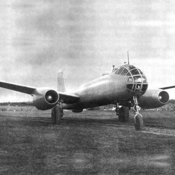 Бомбардировщик 140 (EF-140).