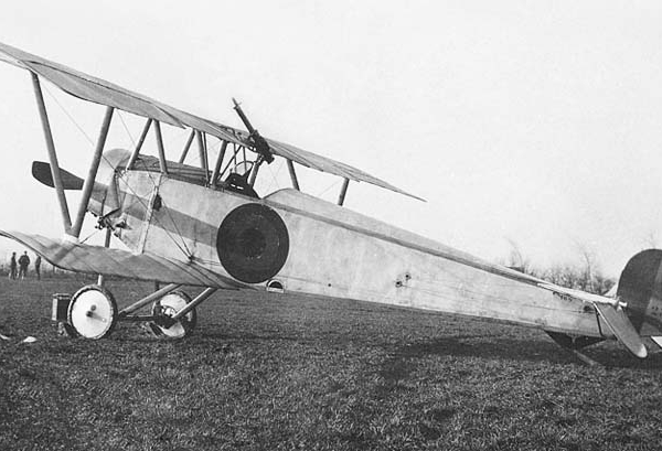 2.Nieuport N.10С1 на стоянке.