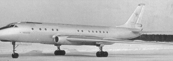 2.Транспортный самолет Ту-107.