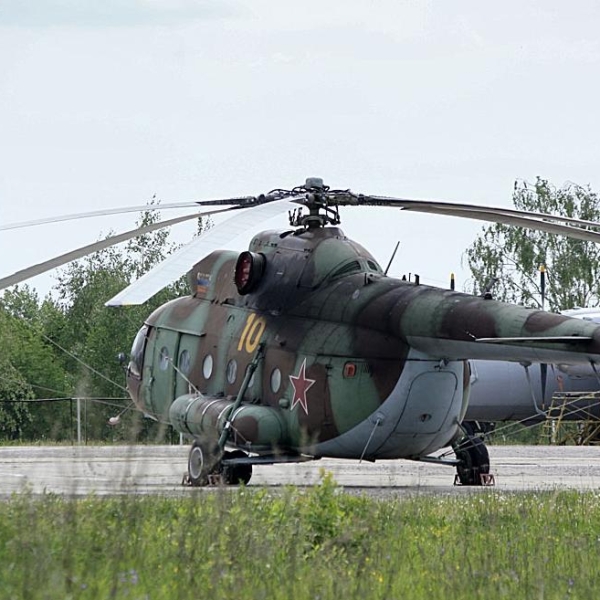 3.Ми-9 (Ми-8ИВ) ВВС СССР на стоянке.