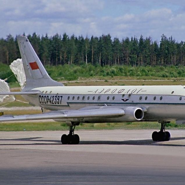 3а.Ту-104 после посадки.