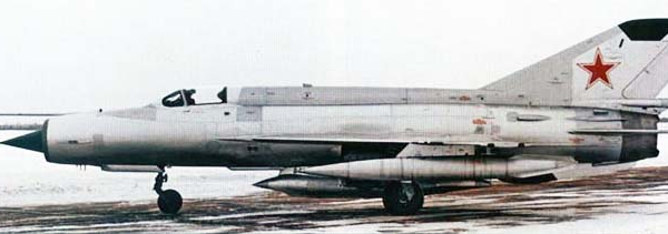 4.МиГ-21Р последних серий с контейнером Д.