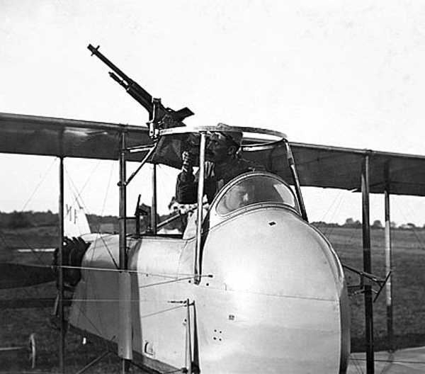 5.Пулеметы Hotchkiss Mle.1909 на Фарман MF 11. 2