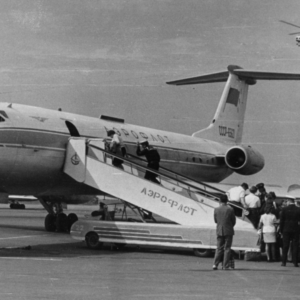 6.Посадка пассажиров на Ту-134.