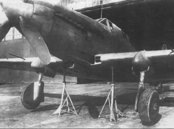 9.Ил-8 АМ-42 № 2 на заводских испытаниях, 1945 г.