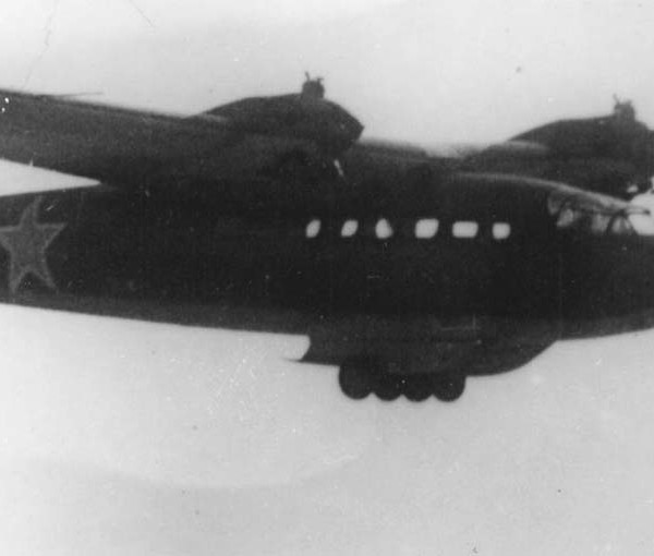 9.Мотопланер МП в полете. 1943 г.