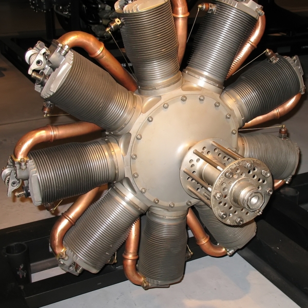 Поршневой двигатель М-2-120.