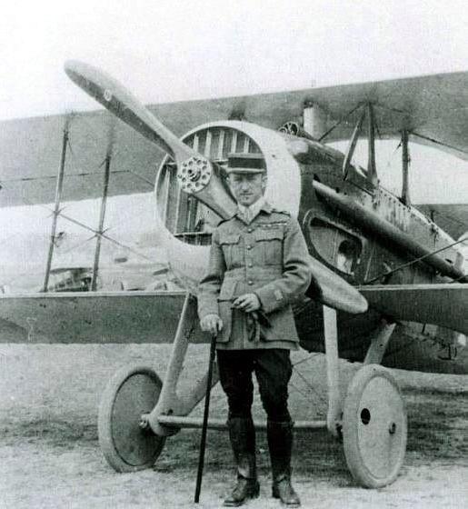 1.Павел Аргеев у своего истребителя SPAD S.XIII. Франция 1918 г.