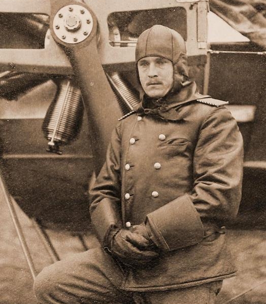 1.Военный летчик-охотник Смирнов. 1915 г.