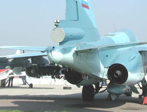 10.Хвостовая часть Су-39.
