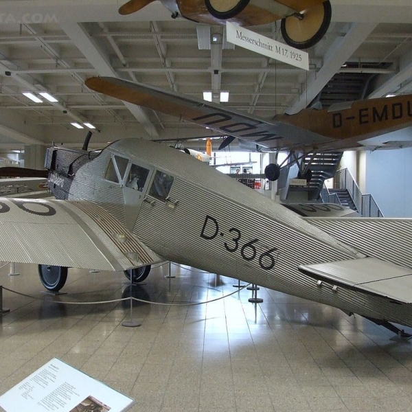 11.Junkers F-13 в авиамузее.