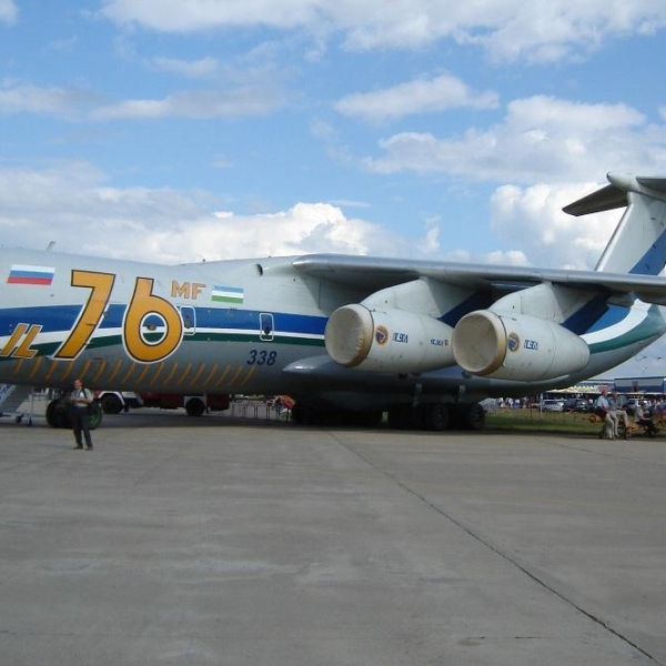 2.Ил-76МФ на авиасалоне.