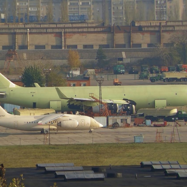 2.Транспортный самолет Ил-96-400Т бортовой №RA-96104.