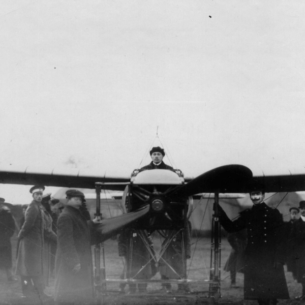 3.М.Н.Ефимов на Bleriot XI. 1-я авианеделя. С-Пб. Сентябрь 1910 г.