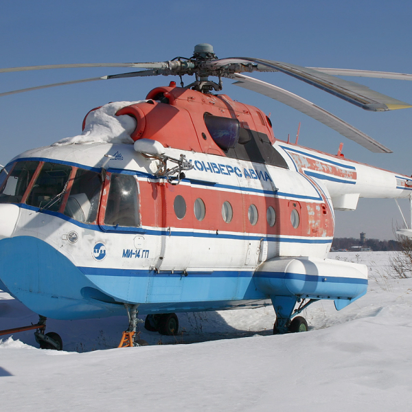 3.Вертолет Ми-14ГП на стоянке.