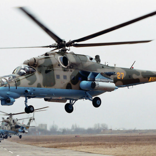 3.Взлет эскадрильи вертолетов Ми-24ПН.