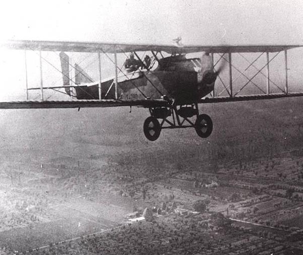 3а.Ansaldo А.300-3 в полете.