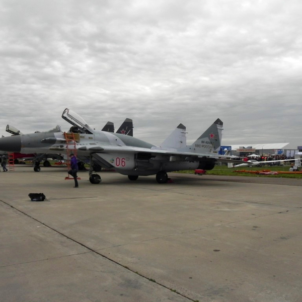 5.МиГ-29СМТ на авиавыставке.