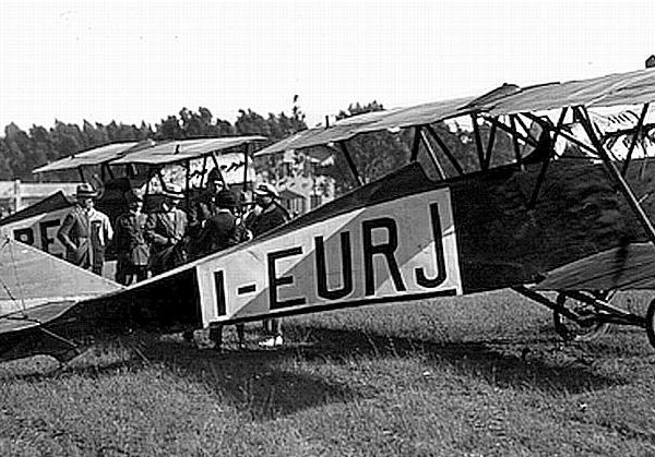 5.Самолеты Ansaldo SVA.10 на стоянках. Италия, 1922 г.