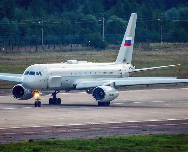 6.Ту-214Р на МАКС-2013.