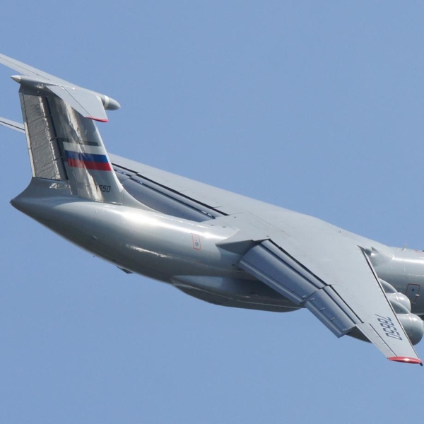 9.Ил-76МД-90А в полете.