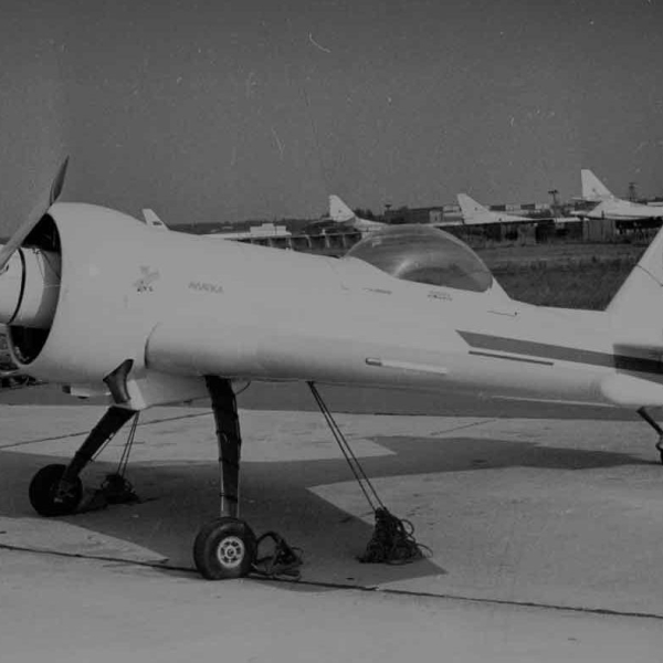 1.Прототип самолета Авиатика-МАИ-900 на авиасалоне МАКС-1995.
