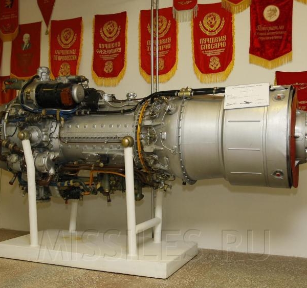 2.Двигатель АИ-20 в музее ОАО Пермский моторный завод.