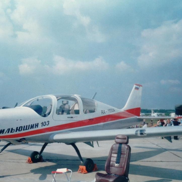 4.Ил-103 на стоянке авиасалона МАКС-1997.