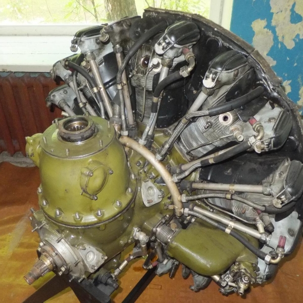 5.Двигатель М-14В26.