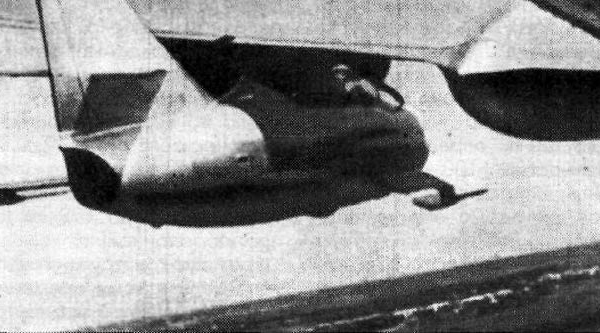 7.Пилотируемый прототип ракеты КС-1 - К под крылом Ту-4К.