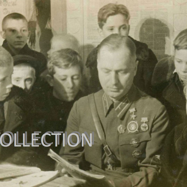 7.Полярный летчик герой СССР Слепнев М.Т.на встрече со школьниками.