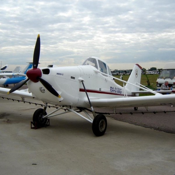 3.Самолет Фермер-2 на стоянке авиасалона.