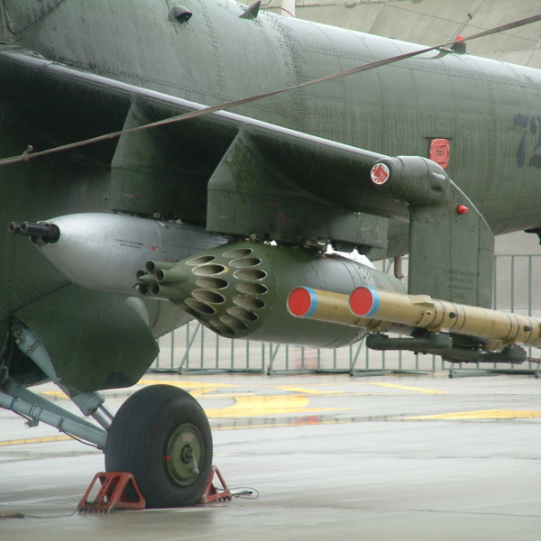 2.Ми-24В армейской авиации Польши с ПТРК Штурм-В.