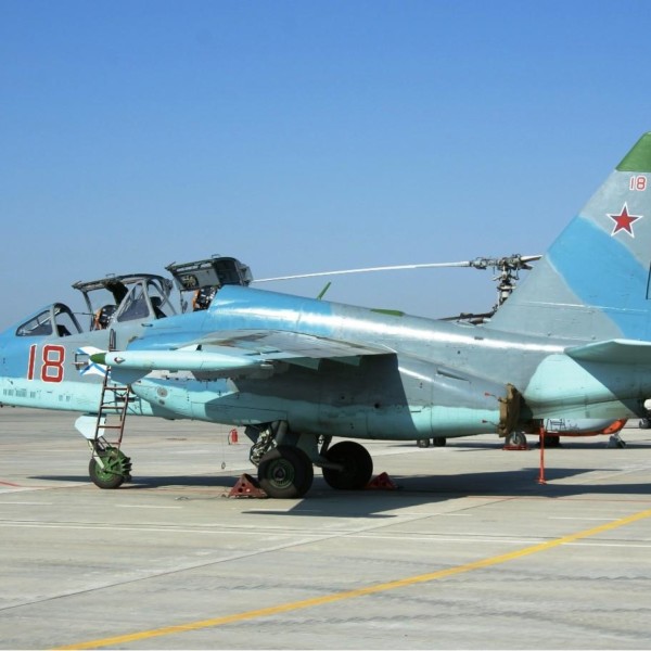 Су-25УТГ на стоянке.