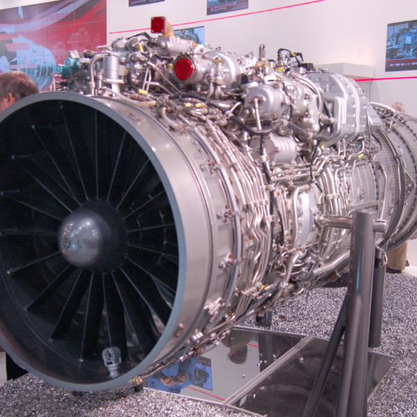 5.Двигатель РД-33МК на МАКС-2009.