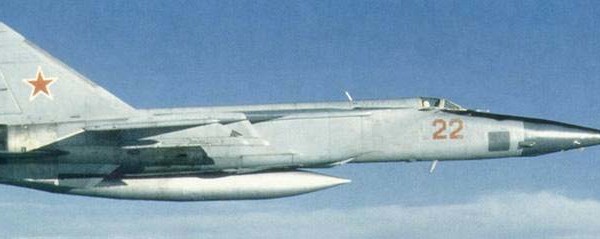 МиГ-25БМ в полете.