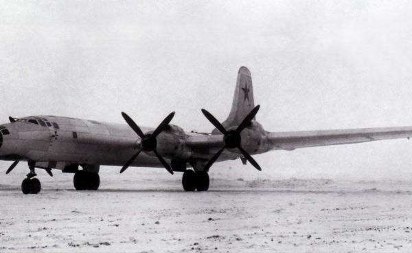 Ту-85 с двигателями ВД-4К.