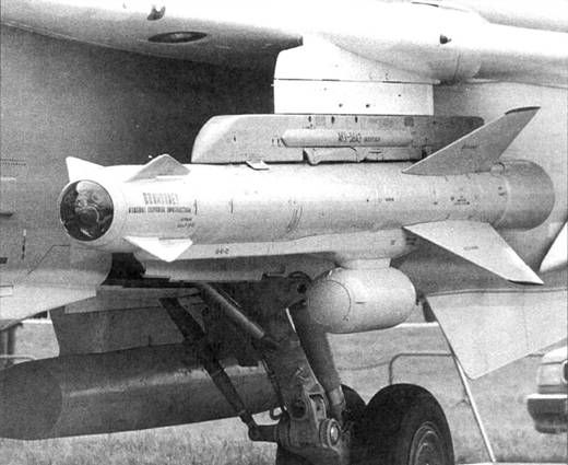 Ракета Х-59М под крылом Су-24М.